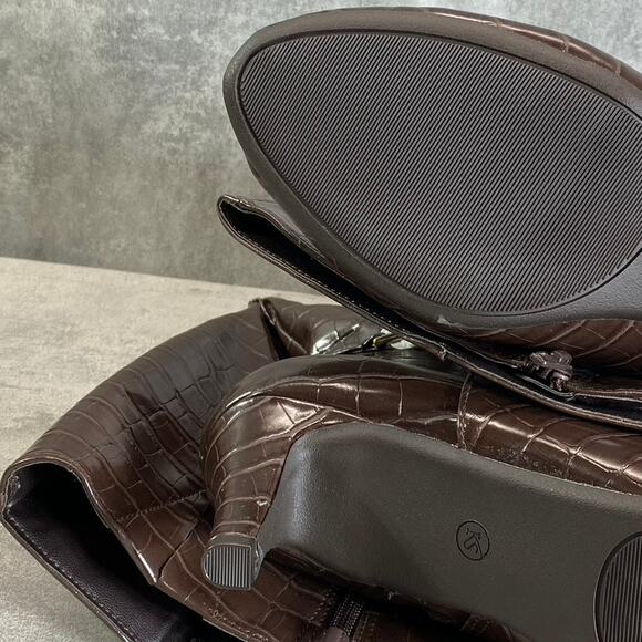 KAREN SCOTT Women's Wide Calf Brown Croc Embossed Hanna Dress Boots SZ 8WC - Picture 7 of 8